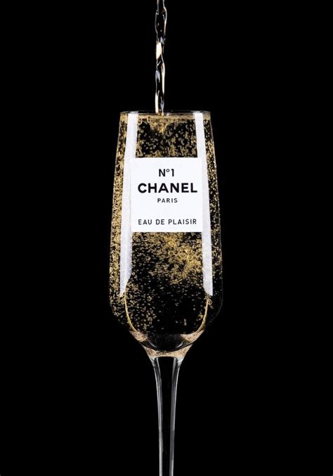 chanel no 6 champaagne glasses